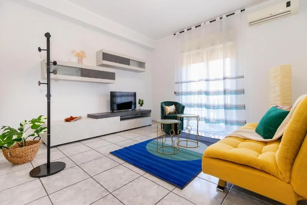 Medea Home-1