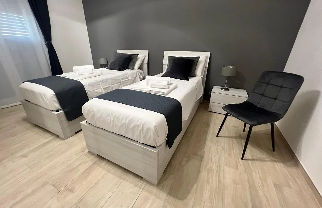 Gioeni Home-1