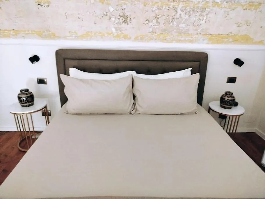 Living Suite Catania Garibaldi-1