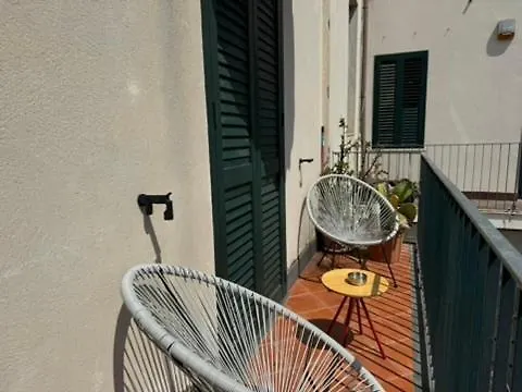 Swim Apartment Fronte Mare-1