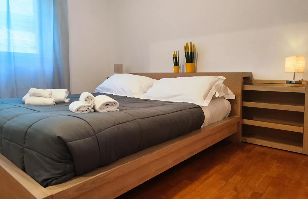 Rotolo Suite 403-1