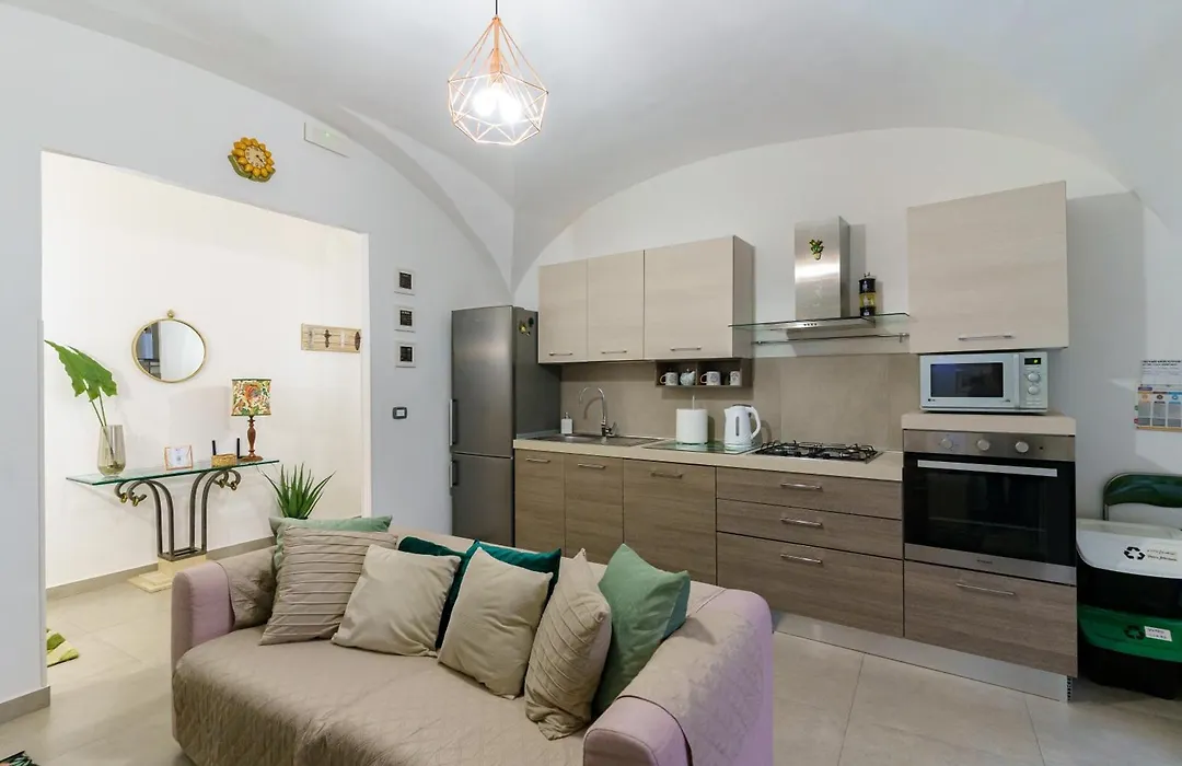 Cocciu D'Amuri Home-1