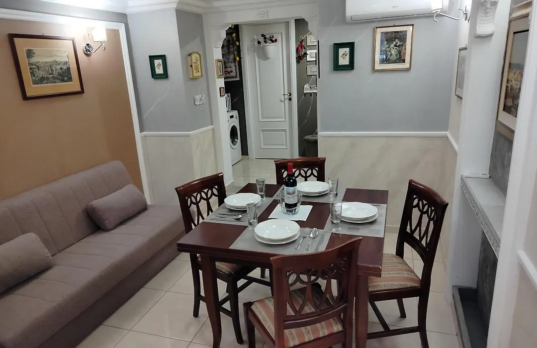 Azalea House-1