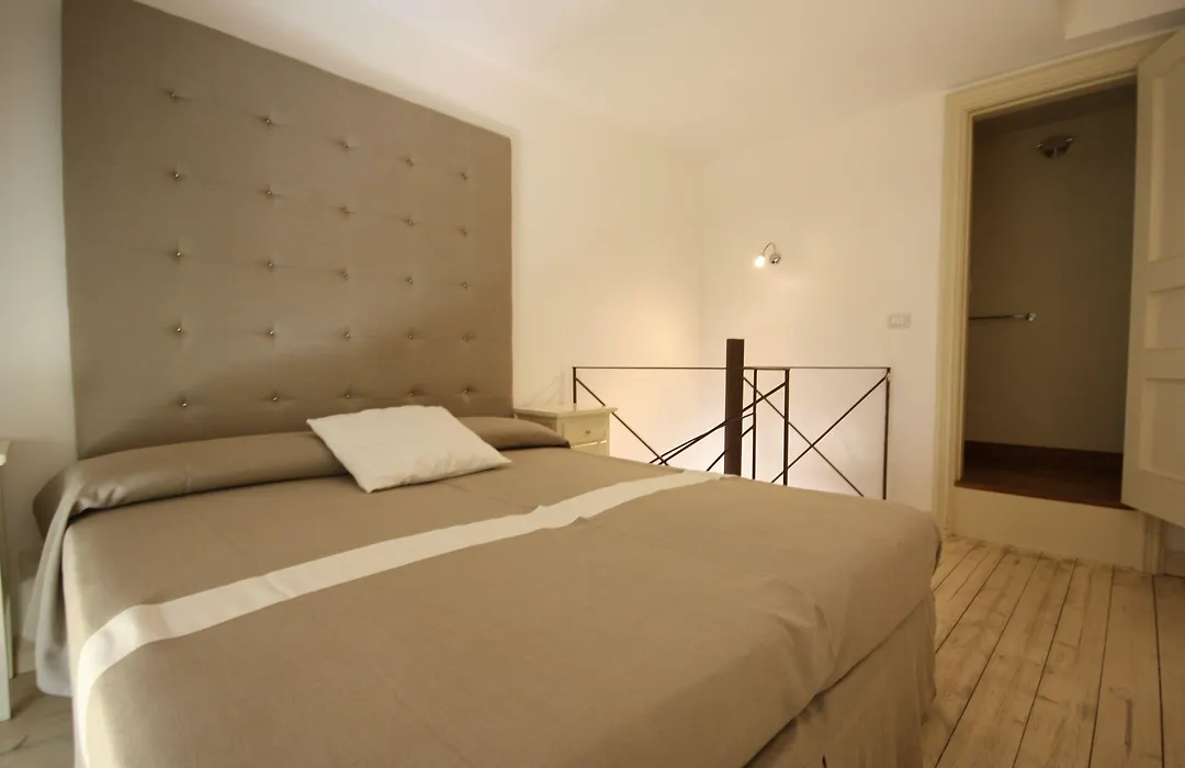 Ferrini Home - Residence 150-1