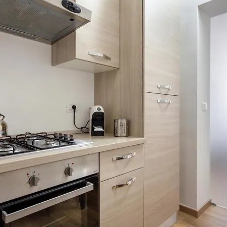 Centre Apartment Grotte Bianche-2
