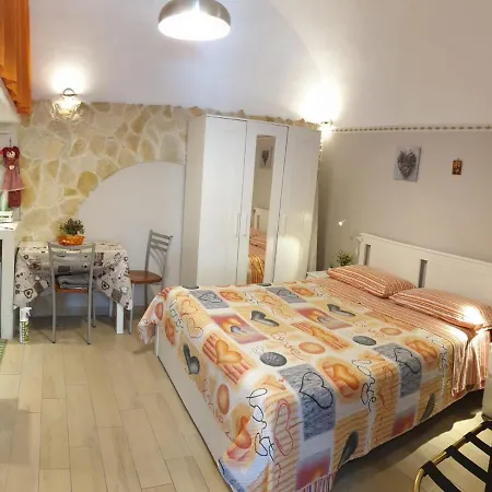 Giovanni s little house-3