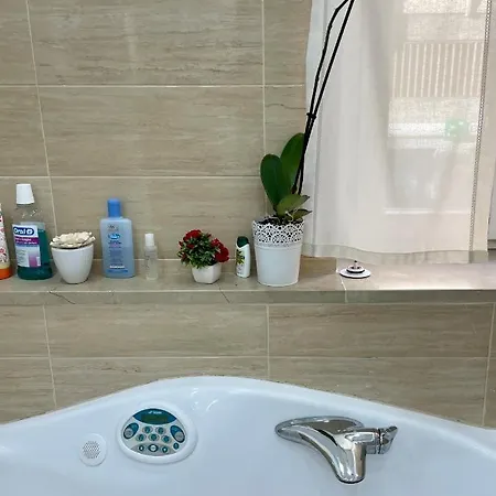 Cesare'S Home-3