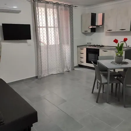 Maya'S Home-3