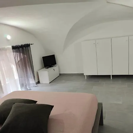 Maya'S Home-2