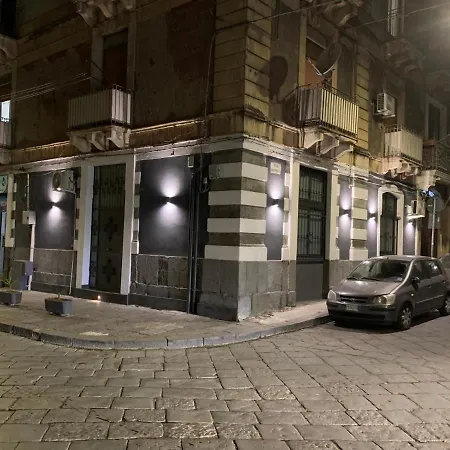 The House Porta Garibaldi-3