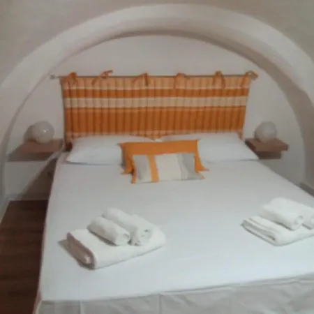 Tania'S House-3