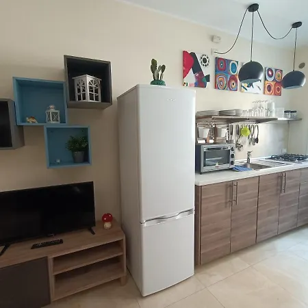 Friends & Family Apartment - Free Parking Car-2