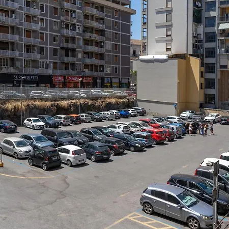 Exclusive 2 Bedroom Apartment Catania Center-3