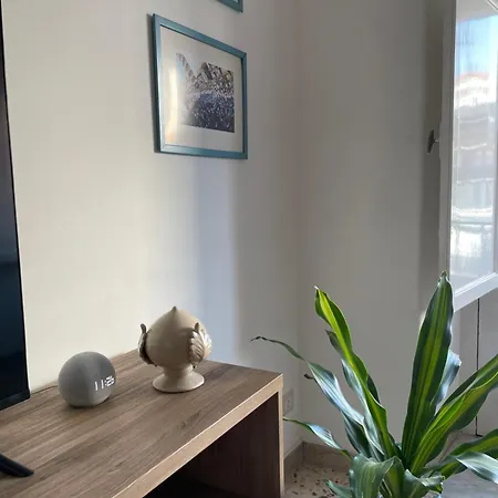 Lorenzo'S House Catania - Comfortable Flat In The City Centre-3