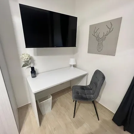 Gioeni Home-3