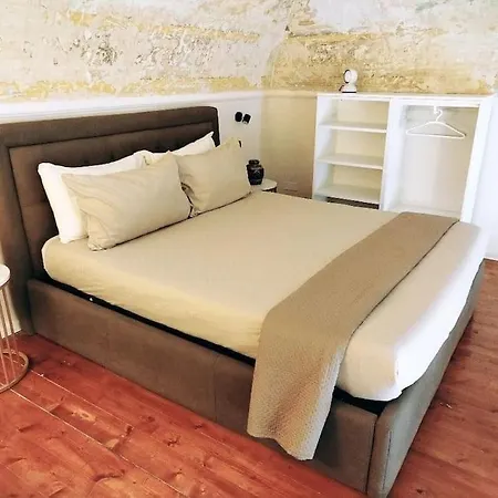 Living Suite Catania Garibaldi-3