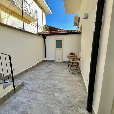 Cold River House - Nesima Apt-3
