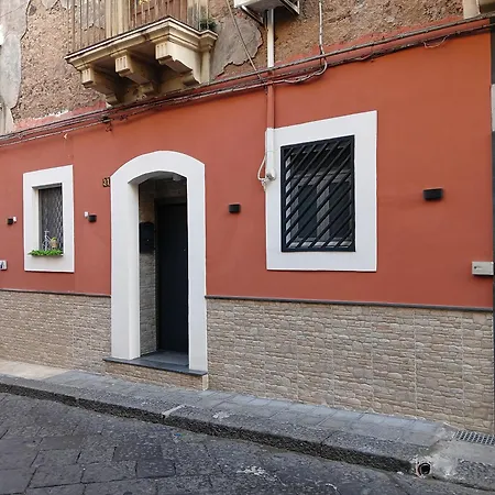 Happy Historic House-2