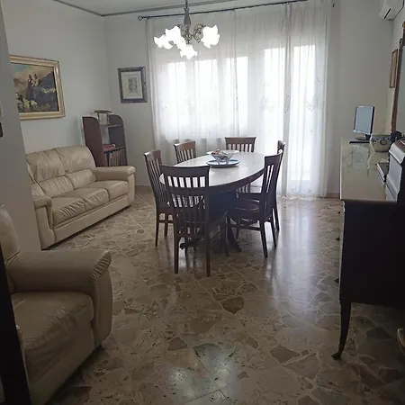New Dawn Apartment, Appartamento Turistico, casa per vacanza, tre camere indipendenti-2