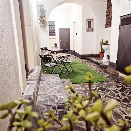 Porta Garibaldi Holiday Houses-3