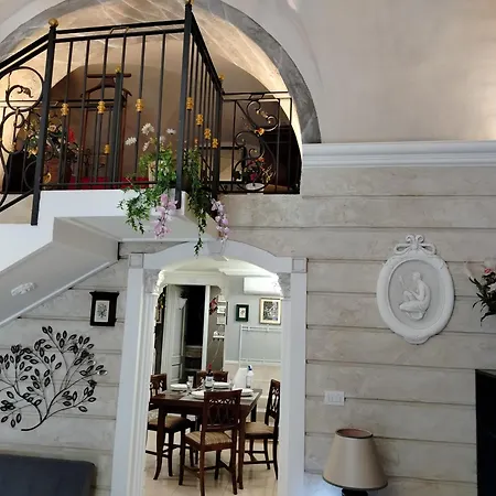 Azalea House-2