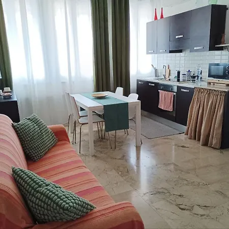 Blasius Home-3