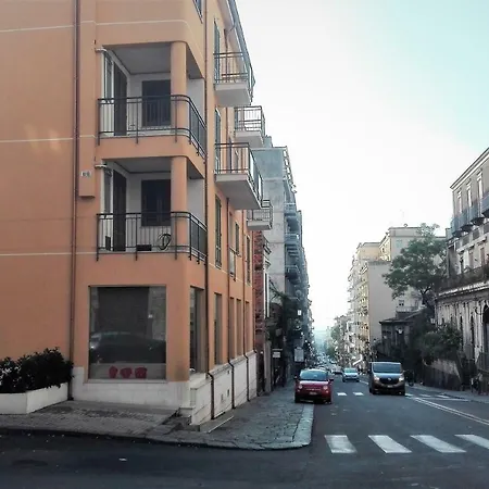 Friends & Family Apartment - Free Parking Car-3