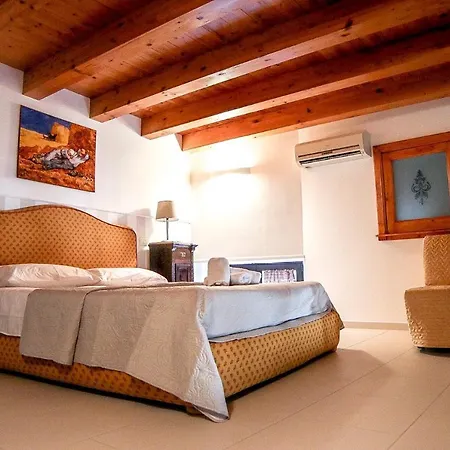 Mega House-3