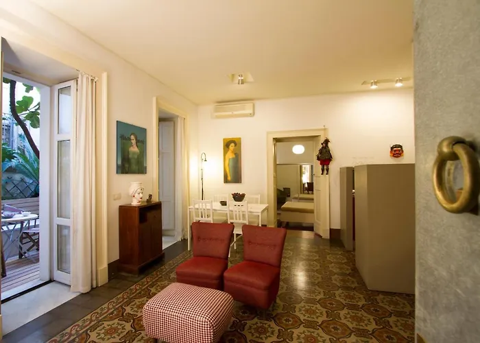 Tre Vie apARTment con terrazzo giardino pensile Catania