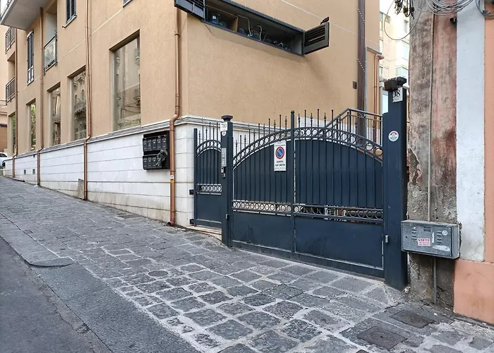 Friends & Family Apartment - Free Parking Car Catania