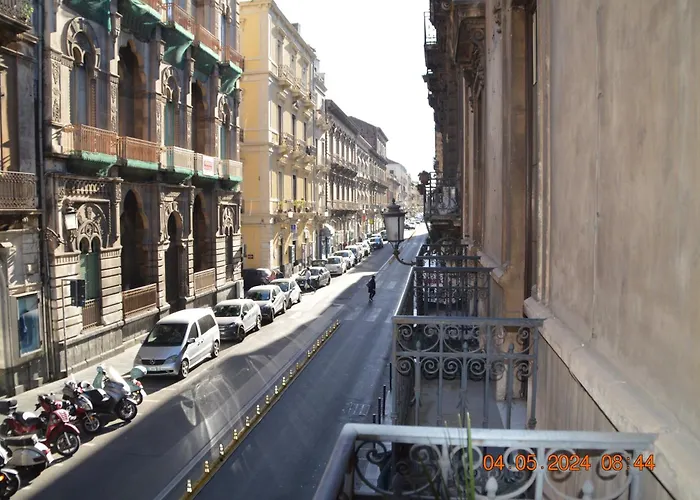 Gli Appartamenti Di Palazzo Umberto I Catania