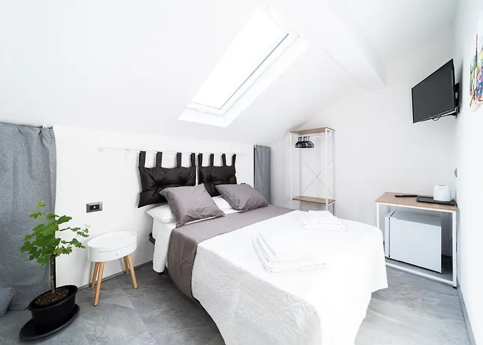 Volcano'S Suite - Uva - The First Sustainable Eco - Chic Suite In Sicily - Room Catania