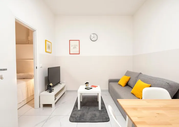 Genova Loft, City Centre Shopping District Catania