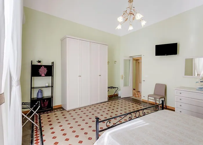Apartament Guesthost - Casa Marinella - Flat With Terrace Katania