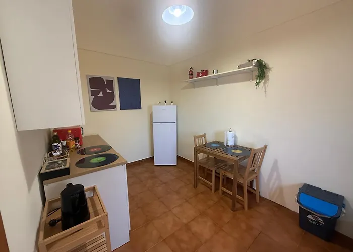 Cifalino - Full Cozy Apartment with Wi-Fi in Catania